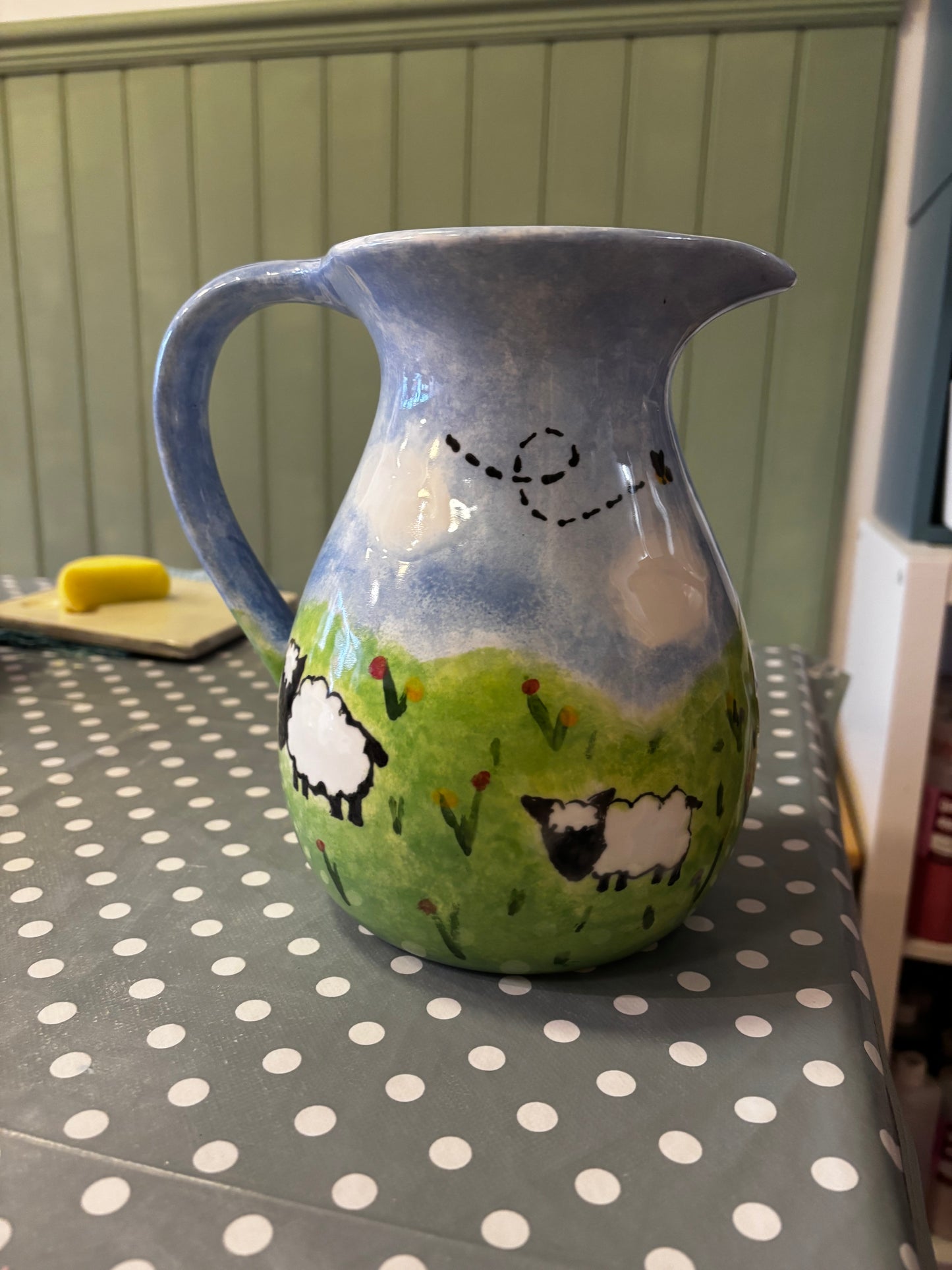 Kitchenware - Tall Isabella Jug