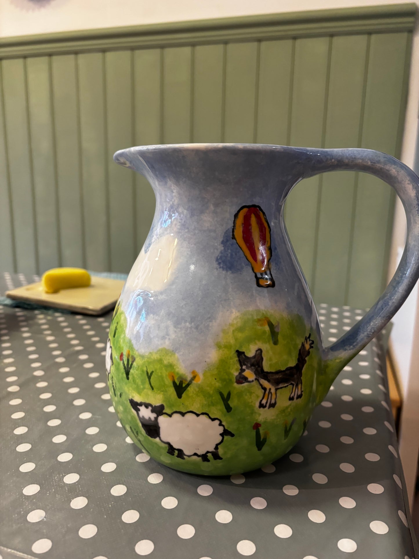 Kitchenware - Tall Isabella Jug