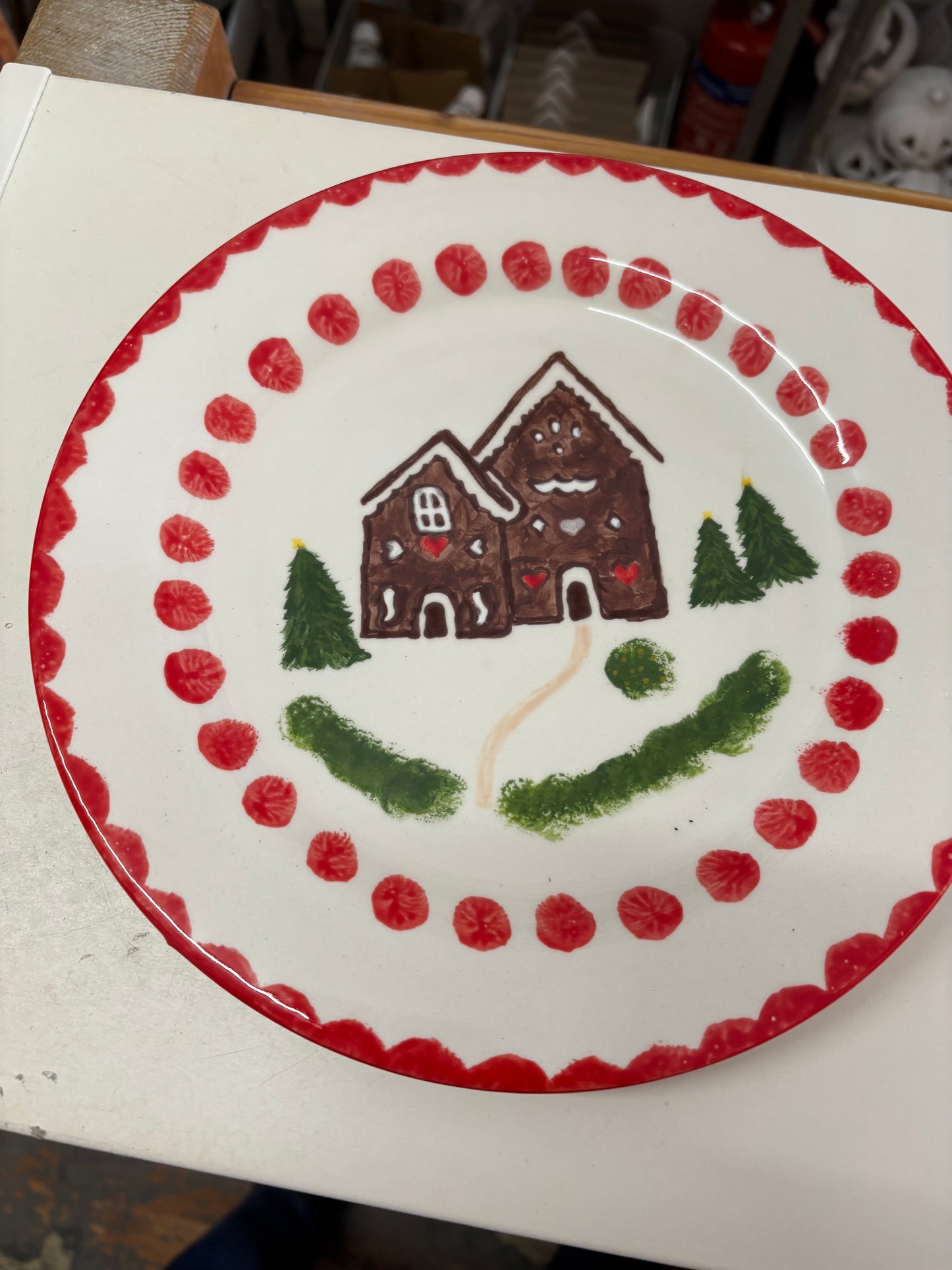 Dinnerware - Rimmed plate 23cm